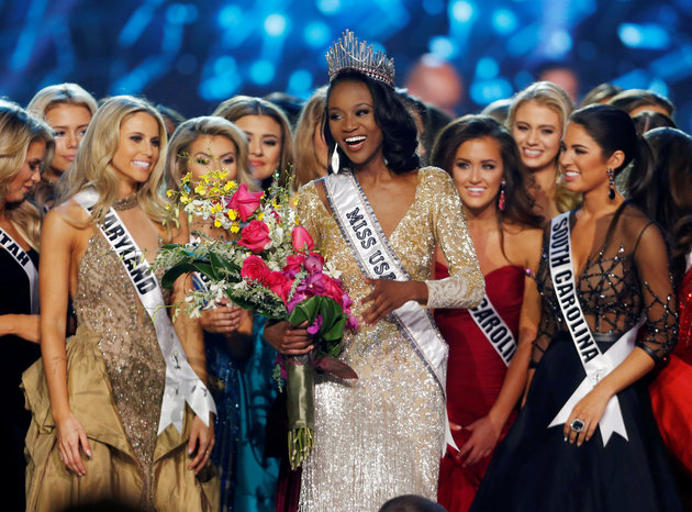 Deshauna Barber (C) of the District of Columbia celebrates with other contestants after being crowned Miss USA 2016 during the 2016 Miss USA pageant at the T-Mobile Arena in Las Vegas, Nevada, U.S., June 5, 2016. REUTERS/Steve Marcus