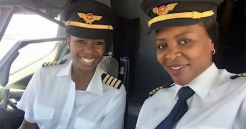 Captain Elizabeth Simbi Petros and Captain Chipo M. Matimba Photo credit: Air Zimbabwe
